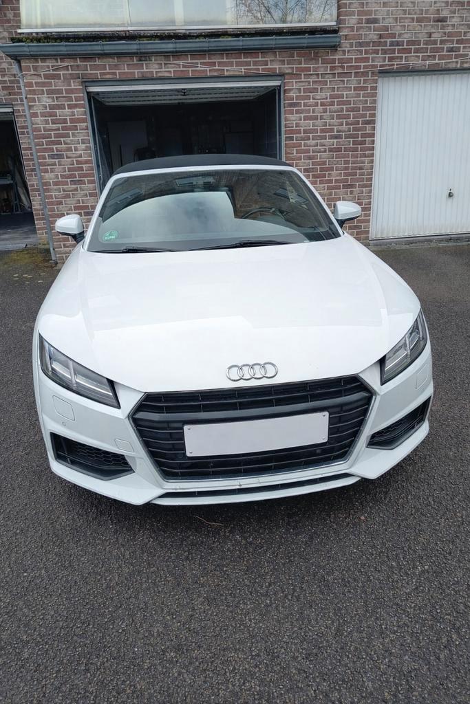 Audi TT 2.0 tdi ultra S Line
08/2015, Autos, Audi, Particulier, TT, Intérieur cuir, Capteur de lumière, Diesel, Euro 6, Cabriolet