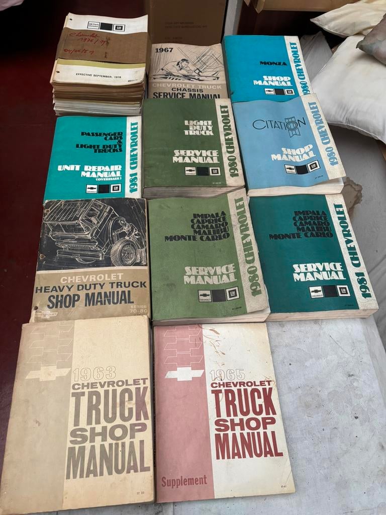 Shop manual divers chevrolet , 10 euros pièce oldtimer, Ophalen of Verzenden, Zo goed als nieuw