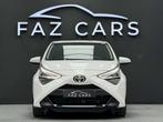 Toyota Aygo 1.0i VVT-i * 1ER PROP + CLIM + CAMERA + GARANTIE, Auto's, Toyota, 4 zetels, Stof, Gebruikt, 72 pk