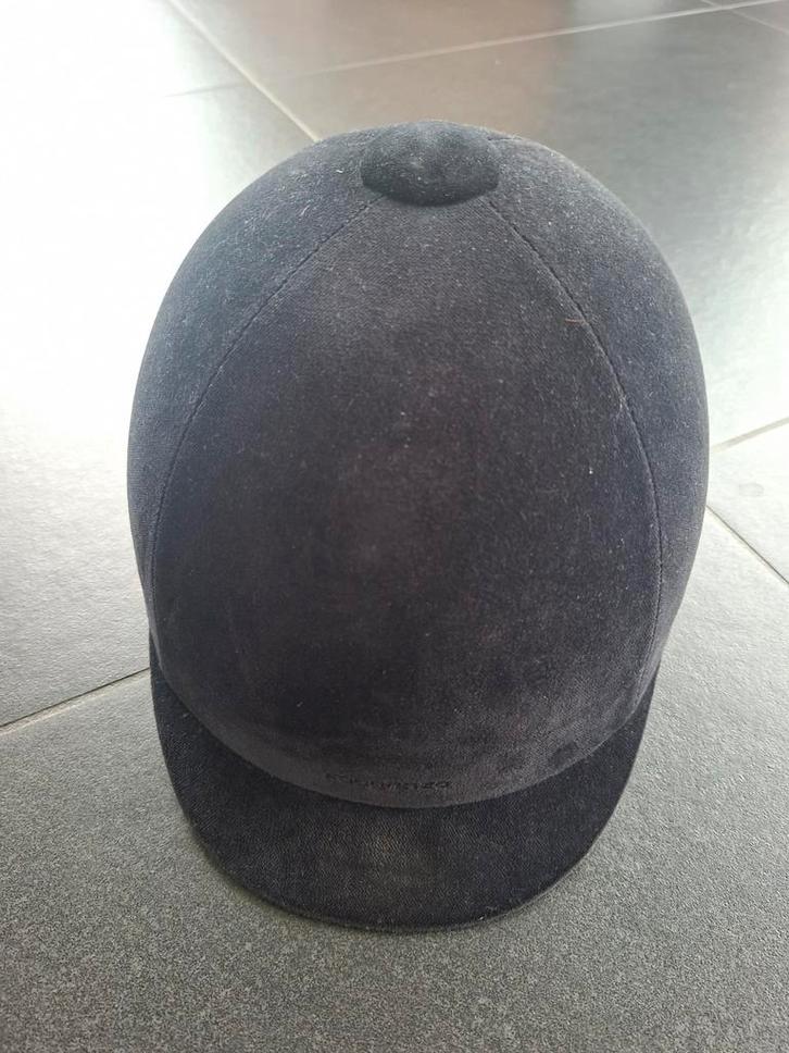 Fouganza paardrijcap fluweel zwart maat 57, Dieren en Toebehoren, Paardrijkleding, Gebruikt, Cap, Recreatie, Ophalen