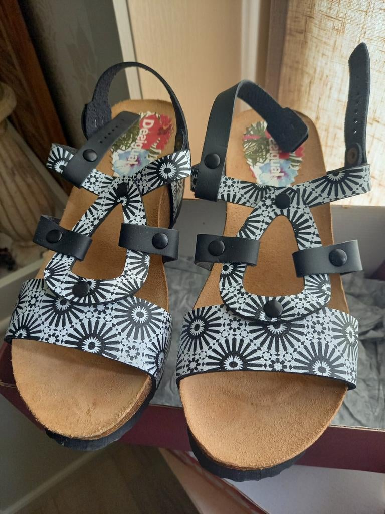 Desigual MT38 ZGAN, Enlèvement ou Envoi