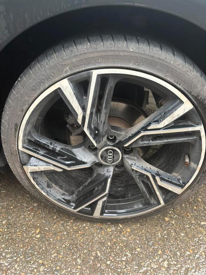 Bonjour, jaimerais me separerde mes jantes Audi 5x112 en 19’, Autos : Pièces & Accessoires, Pneus & Jantes, Jante(s), Enlèvement ou Envoi