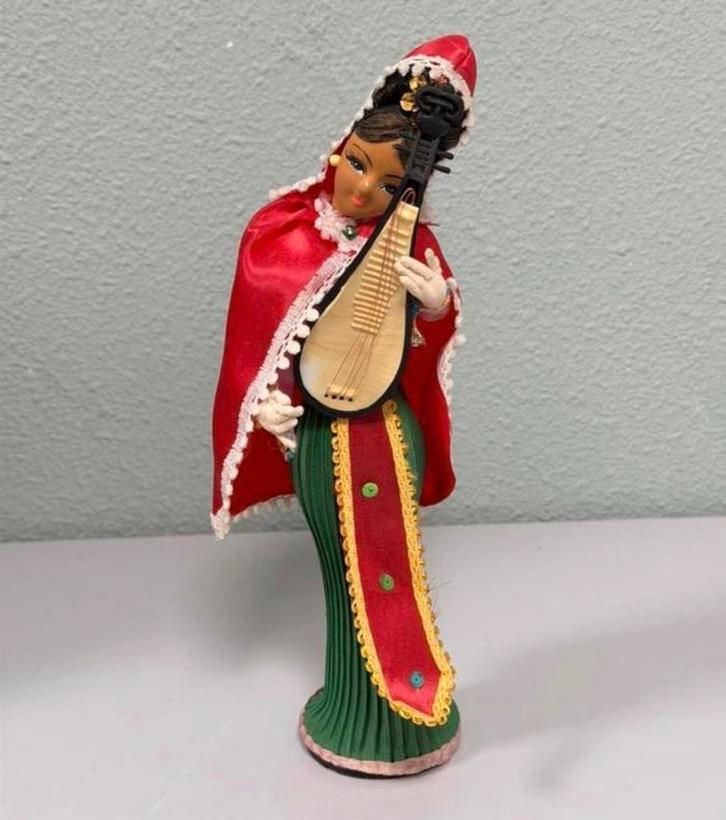 Poupée princesse chinoise jouant la flûte pipa pop chinoise, Collections, Poupées, Comme neuf, Poupée, Enlèvement ou Envoi