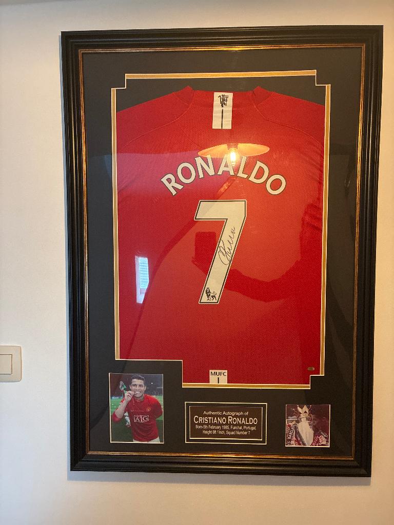 Maillot Cristiano Ronaldo signé, Enlèvement, Comme neuf, Maillot