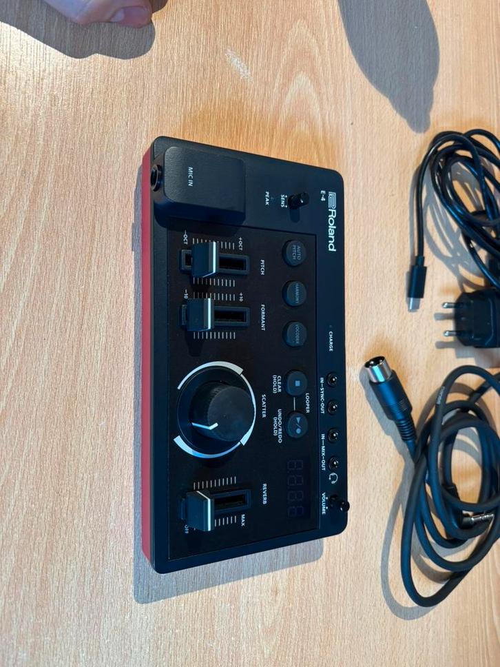 Roland E-4 Voice Tweaker, Muziek en Instrumenten, Effecten, Zo goed als nieuw, Reverb, Ophalen