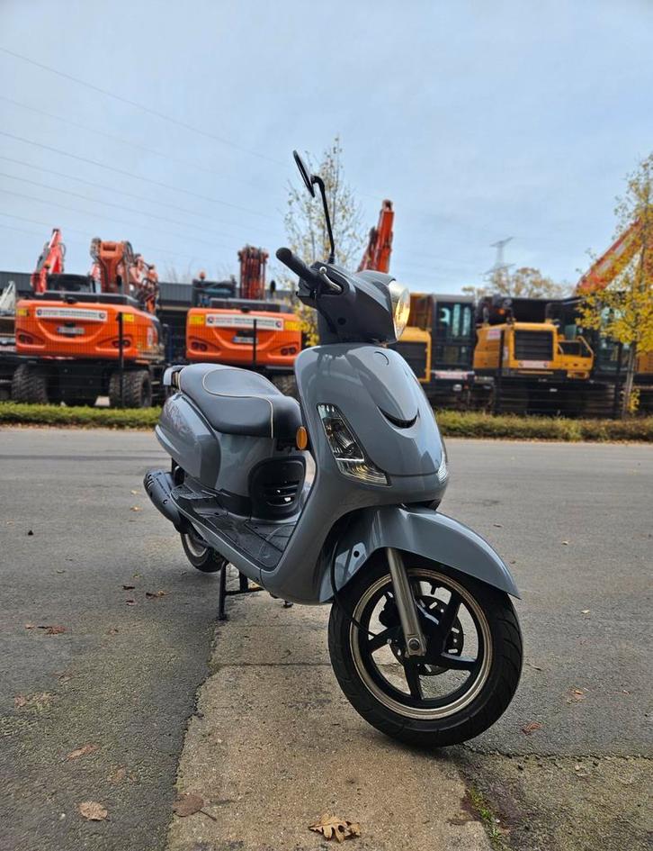 Sym Fiddle II S Nardo Grey 50cc klasse A 2016 - 8.446 km, Fietsen en Brommers, Scooters | SYM, Gebruikt, Fiddle, Klasse A (25 km/u)