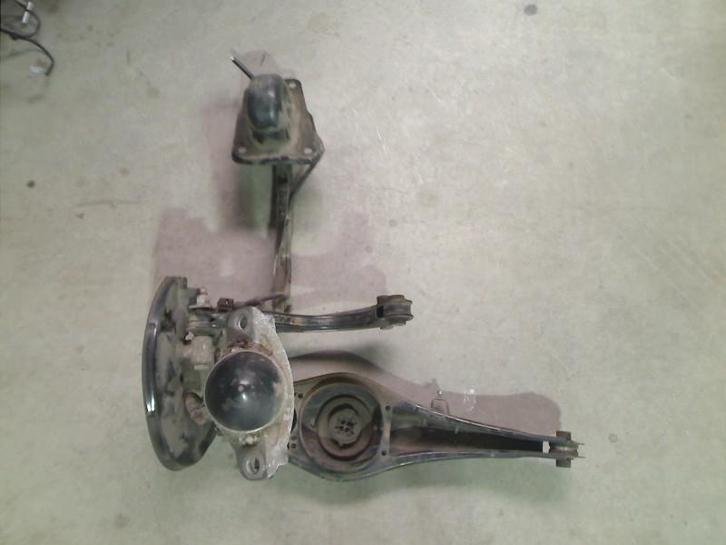 ACHTERAS Volkswagen Golf VII (AUA) (5Q0512009AM), Auto-onderdelen, Remmen en Aandrijving, Volkswagen, Gebruikt