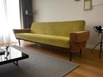 Vintage okergele slaapbank / zetel / canapé, Huis en Inrichting, Slaapkamer | Slaapbanken, Ophalen of Verzenden