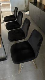 4 stoelen zwart suède met gouden onderstel, Zo goed als nieuw, Zwart, Ophalen