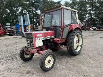 International 533 tractor trekker tracteur beschikbaar voor biedingen