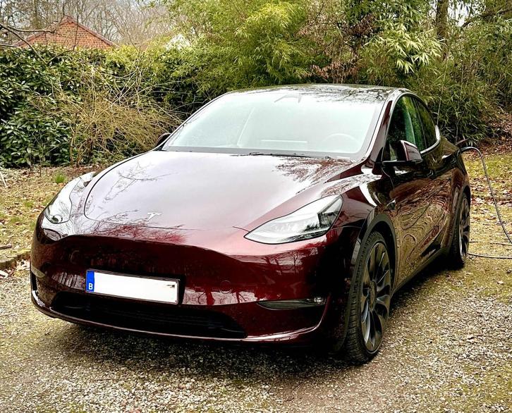 Tesla  model Y performance Midnight cherry moon de 534 CH, Autos, Tesla, Particulier, Model Y, 4x4, Caméra de recul, Phares directionnels