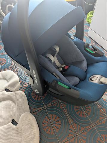 Maxi Cosy pebble 360  beschikbaar voor biedingen