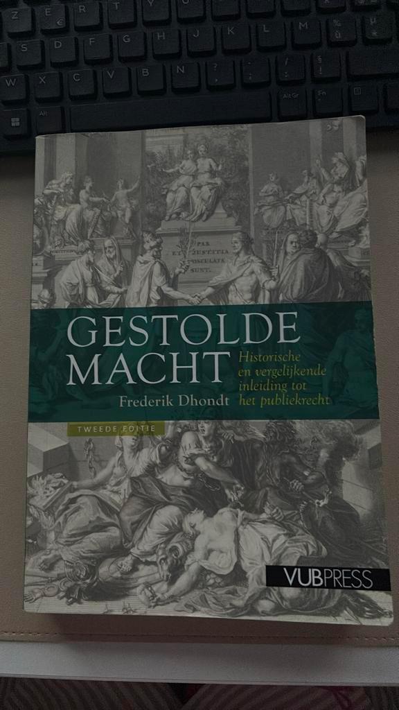 Gestolde macht - Frederik Dhondt, Boeken, Geschiedenis | Stad en Regio, Zo goed als nieuw, Ophalen