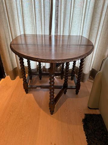 Antieke inklaptafel beschikbaar voor biedingen