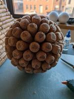 boule avec environ 140 bouchons en liège - diam 24 cm - 50€, Enlèvement ou Envoi, Neuf