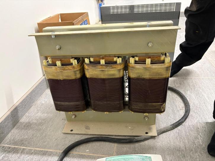 Transfo 3x230V -> 3x400V+N (nieuw!), Doe-het-zelf en Bouw, Elektriciteit en Kabels, Zo goed als nieuw, Overige typen, Ophalen