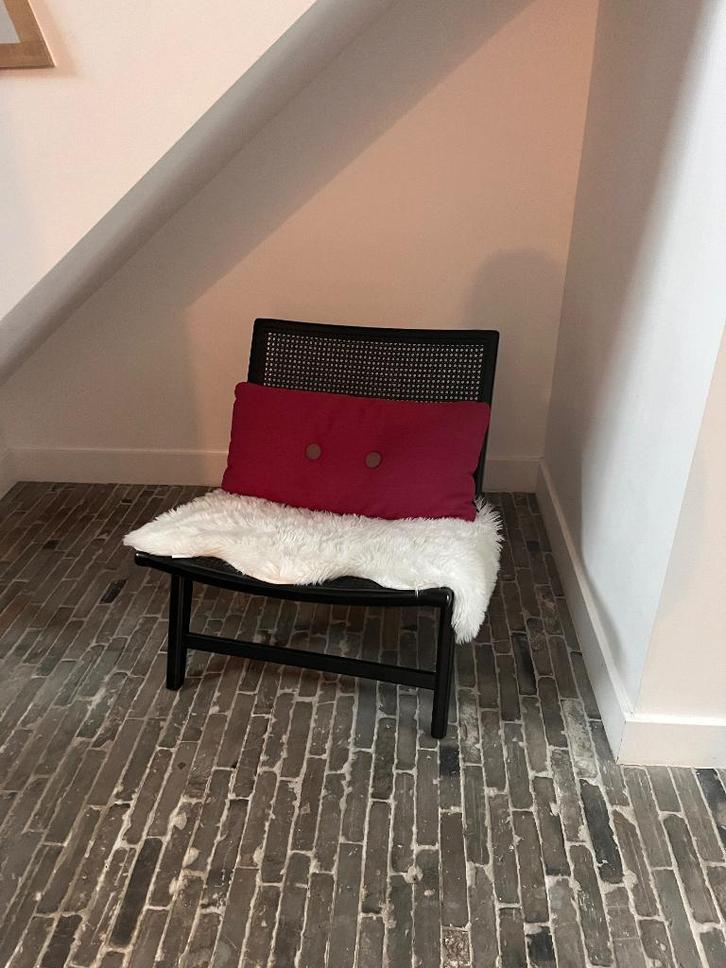 Zwart rieten fauteuil Furnified - 2 stuks, Huis en Inrichting, Fauteuils, Zo goed als nieuw, Riet of Rotan, Ophalen