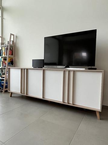 Dressoir beschikbaar voor biedingen