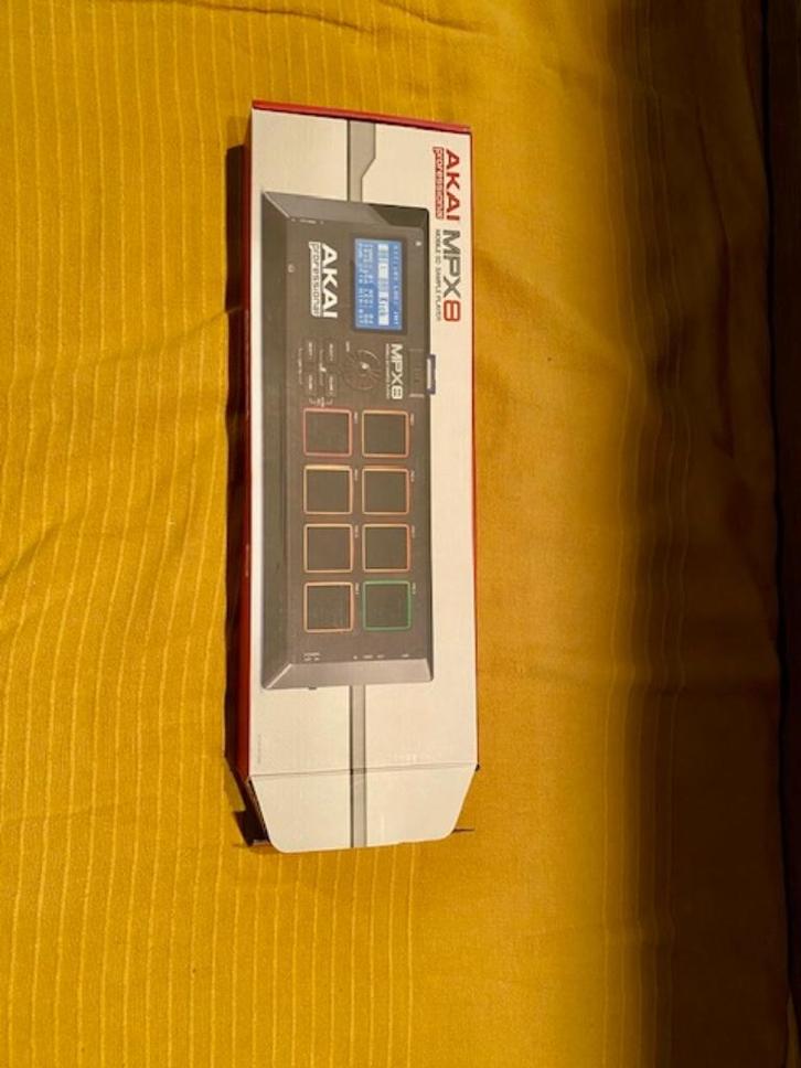 Akai Professional MPX8 compacte sampler machine, Muziek en Instrumenten, Samplers, Zo goed als nieuw, Ophalen