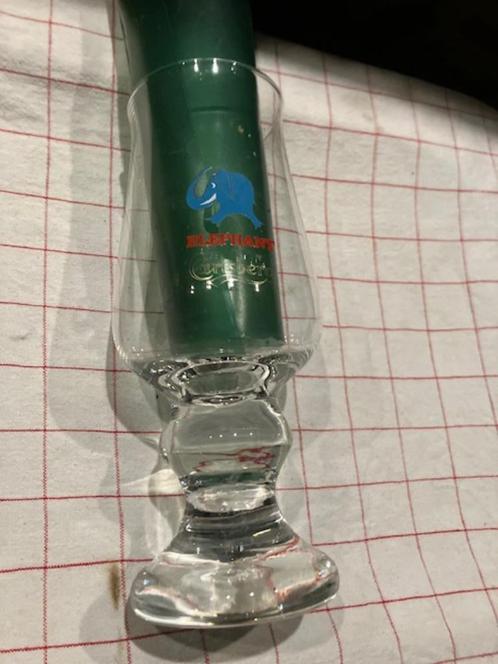 GLAS CARLSBERG ELEPHANT 33 CL H : 23 CM, Verzamelen, Glas en Drinkglazen, Zo goed als nieuw, Ophalen of Verzenden