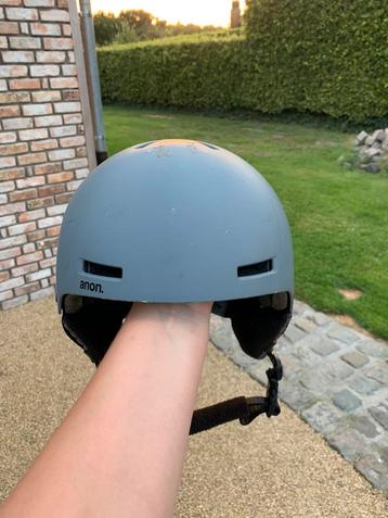 helm beschikbaar voor biedingen