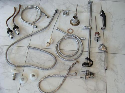 Lot divers pièces pour salle de bain, pour wc, robinetterie, Doe-het-zelf en Bouw, Sanitair, Gebruikt, Overige typen, Inox, Ophalen of Verzenden