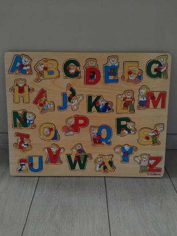 Inlegpuzzel alfabet  beschikbaar voor biedingen