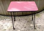 Table d'appoint ou TV vintage sur roulettes, Maison & Meubles, Tables | Tables d'appoint, Enlèvement