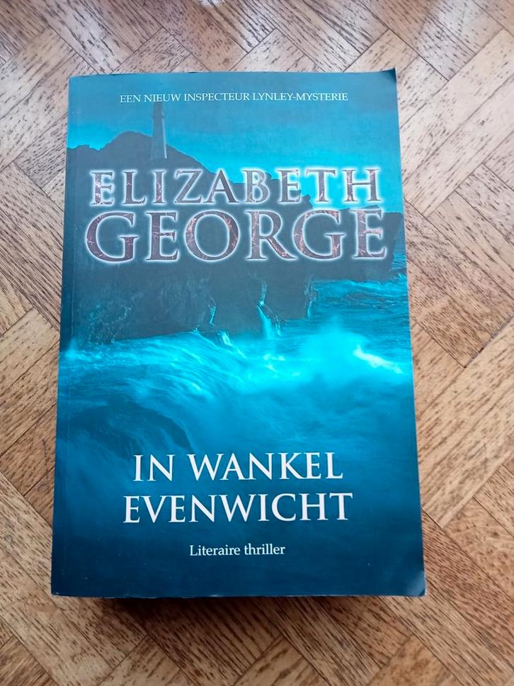 Elizabeth George: In wankel evenwicht, Boeken, Thrillers, Gelezen, Ophalen of Verzenden