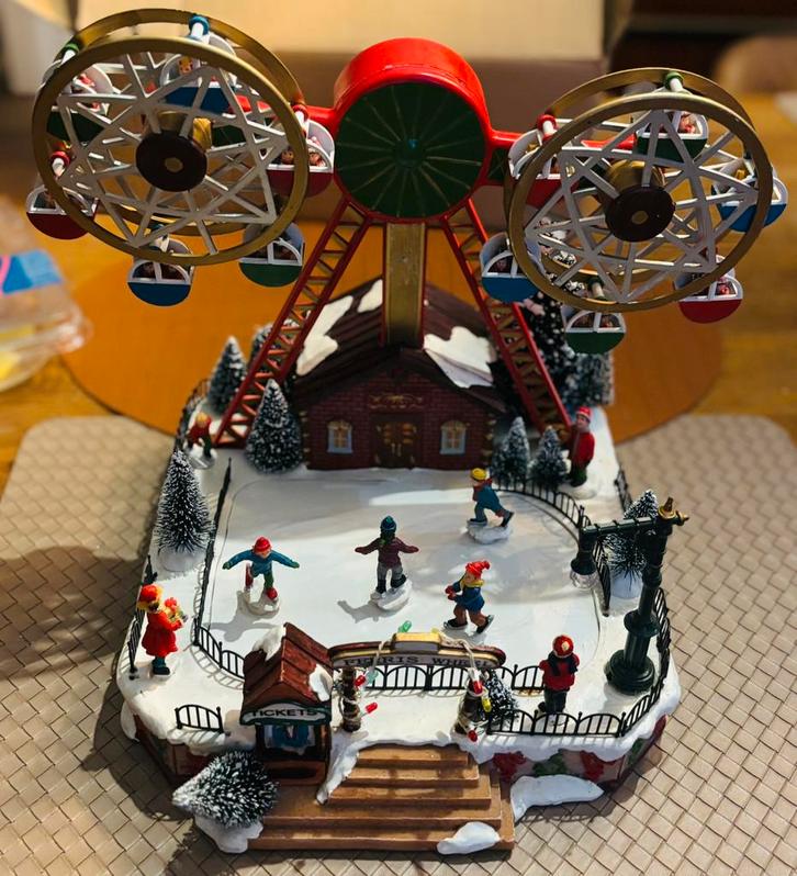 Kerstdorpje “ijspiste”, Diversen, Kerst, Gebruikt, Ophalen of Verzenden