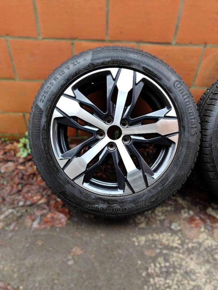 Nieuwe Peugeot velgen met banden, Auto-onderdelen, Banden en Velgen, Banden en Velgen, Winterbanden, 18 inch, 225 mm, Personenwagen