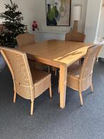 Massief licht eikenhouten tafel met Lloyd Loom stoelen, Huis en Inrichting, Tafels | Eettafels, Ophalen, Gebruikt, Vier personen