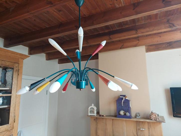 Spoetnik fifties luster met 12 bakeliet kapjes, Antiek en Kunst, Antiek | Verlichting, Ophalen