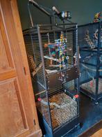 Mooie grote papagaaien kooi van het merk strong, Dieren en Toebehoren, Vogels | Hokken en Kooien, Ophalen, Zo goed als nieuw, Metaal