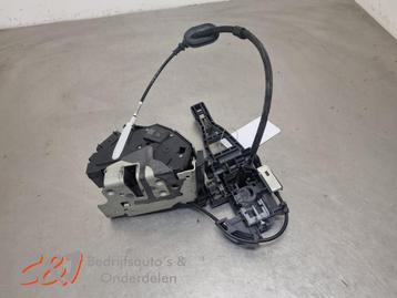 Deurslot Mechaniek 4Deurs rechts-achter van een Ford Transit beschikbaar voor biedingen