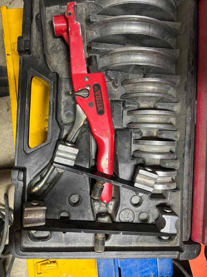 Cintreuse manuelle à cliquet avec galets en coffret comple, Doe-het-zelf en Bouw, Gereedschap | Handgereedschap, Ophalen