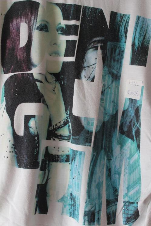 jolie chemise blanche avec imprimé turquoise taille M/L, Vêtements | Femmes, T-shirts, Porté, Taille 38/40 (M), Blanc, Manches courtes