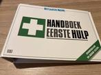 Verzamelmap “Handboek eerste hulp”, Boeken, Gezondheid, Dieet en Voeding, Ophalen, Zo goed als nieuw