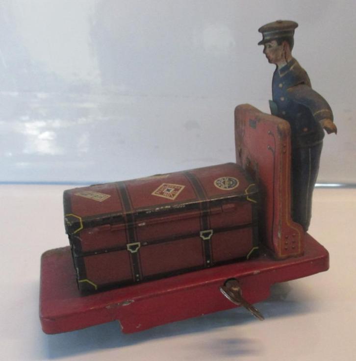 antieke blikken bagageman op trolley Germany, Antiek en Kunst, Antiek | Speelgoed, Verzenden