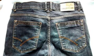 Jeans 14 ans /164 slim beschikbaar voor biedingen