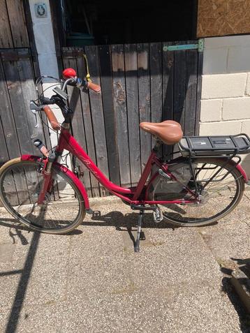 Rode Beaufort elektrische fiets, Fietsen en Brommers, Elektrische fietsen, Ophalen, Zo goed als nieuw, Overige merken