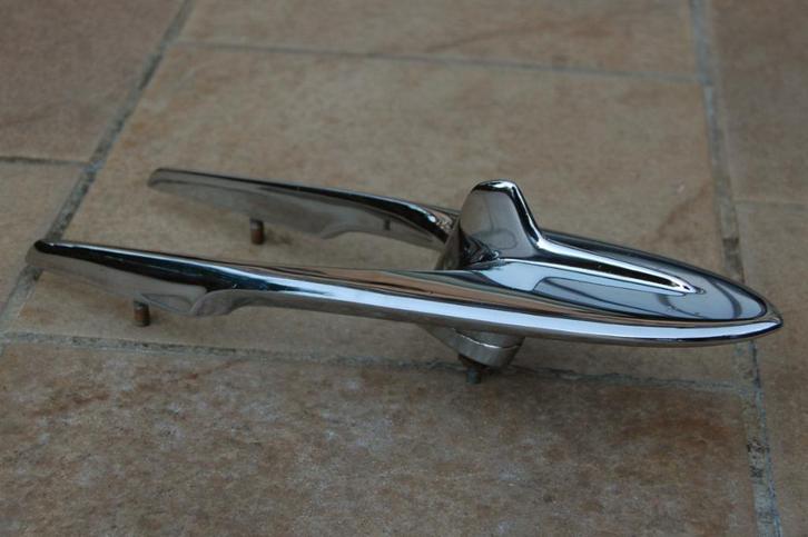 desoto Firedome 1955 hood ornament usa oldtimer, Antiek en Kunst, Curiosa en Brocante, Ophalen of Verzenden
