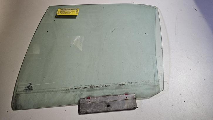 Zijruit raam groen linksachter BMW E36 sedan 51341960907 196, Auto-onderdelen, Carrosserie, Deur, BMW, Gebruikt, Ophalen of Verzenden