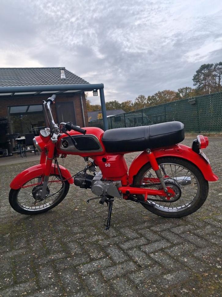 honda CD50 met papieren en 2 sleutels., Fietsen en Brommers, Brommers | Honda, Gebruikt, Ophalen