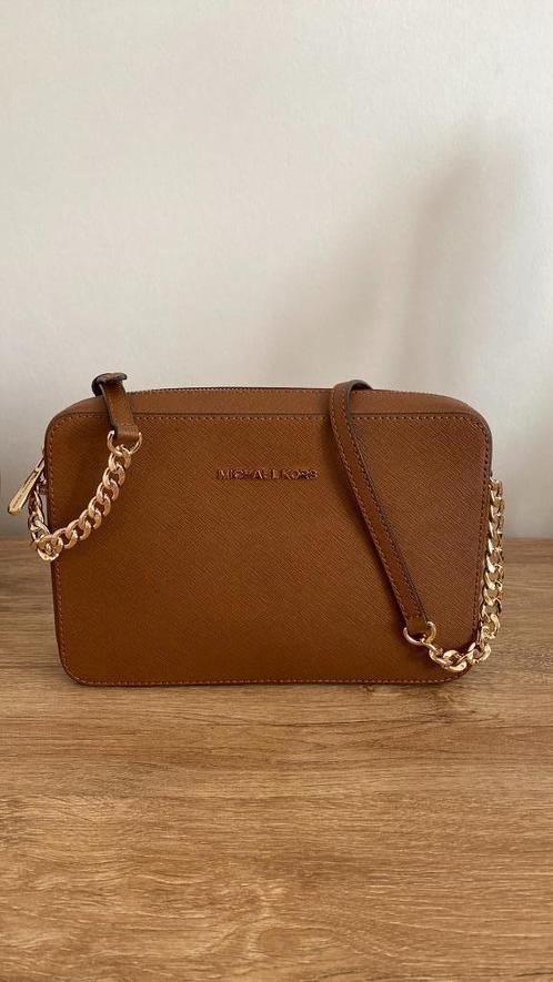 Michael Kors schoudertas nieuw!, Handtassen en Accessoires, Tassen | Schoudertassen, Nieuw, Overige merken, Bruin, Leer, Ophalen of Verzenden