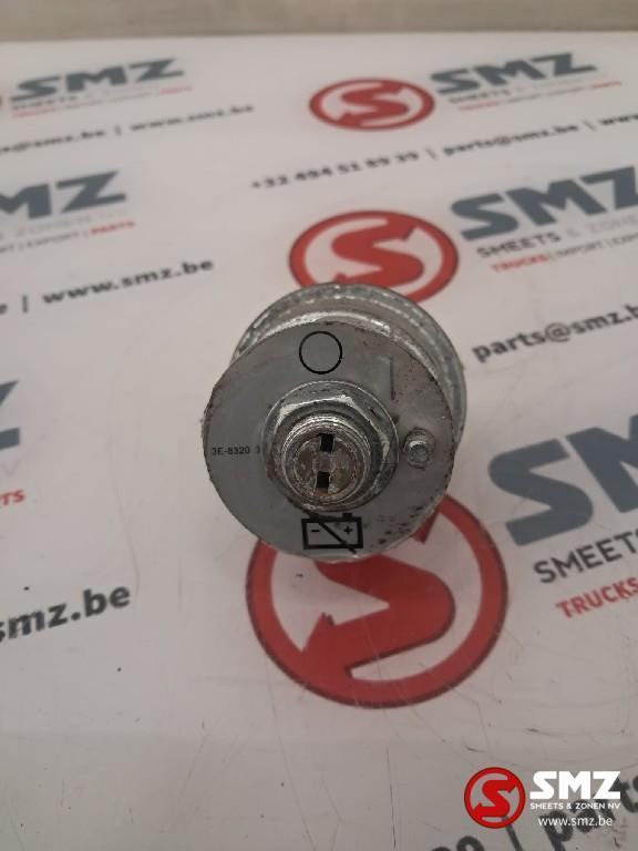 Disconnect Switch Caterpillar, Autos : Pièces & Accessoires, Pièces camion, Autres marques, Électronique et Câbles, Neuf