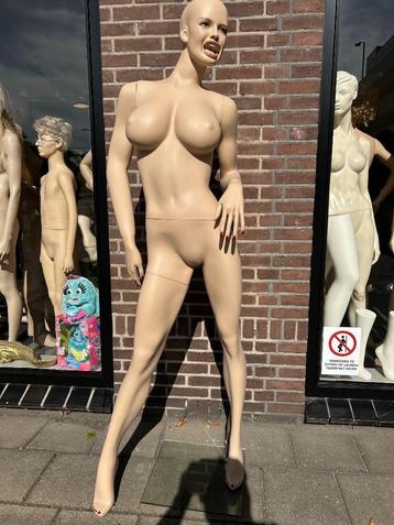 etalagepop etalagefiguur paspop pin-up girl Marilyn Monroe beschikbaar voor biedingen