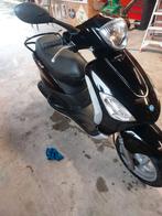 Vespa Piaggio 125cc, Fietsen en Brommers, Scooters | Piaggio, Ophalen, Zo goed als nieuw