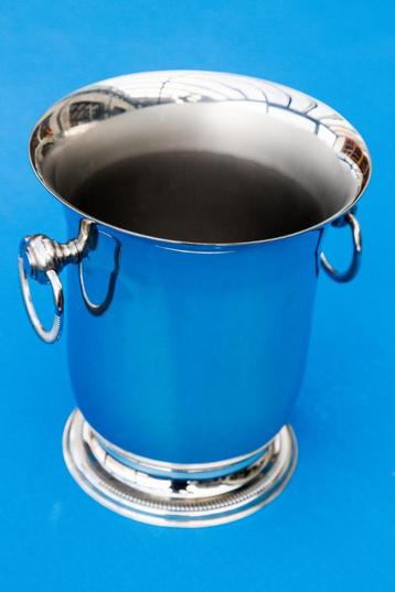 Inox Schalen Jean Couzon beschikbaar voor biedingen