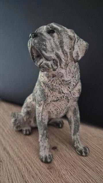 Beeldje hond Sint-Bernard beschikbaar voor biedingen